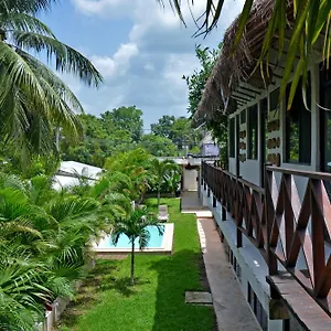 Casa Delia Herberg Bacalar
