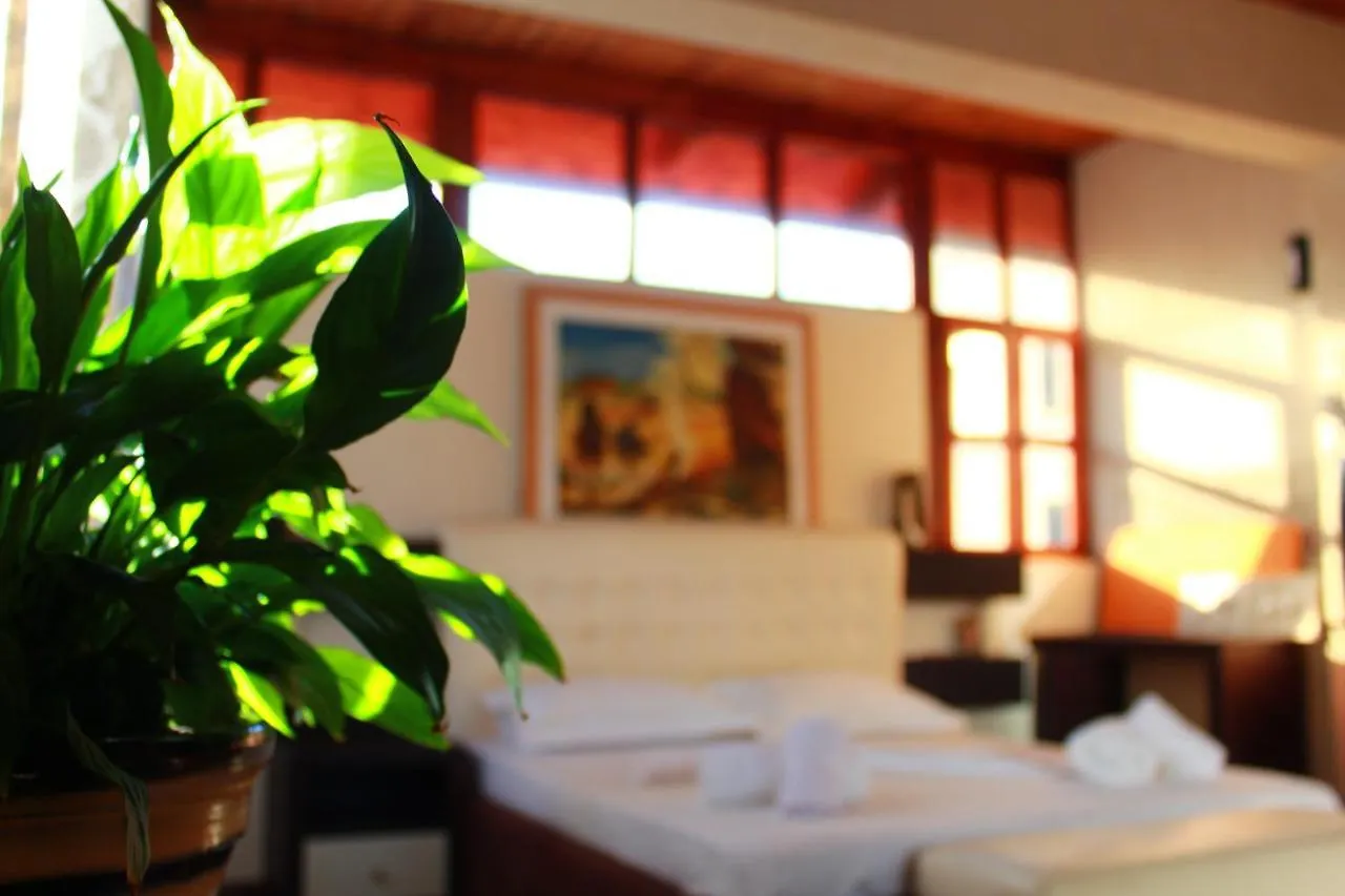 2 Kitarat Bb Bed & Breakfast Vlore